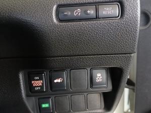 Nissan X-Trail 1.6dCi 4x4 Tekna - Image 8