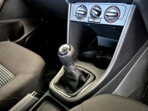 Volkswagen Polo Vivo hatch 1.4 Comfortline - Image 17