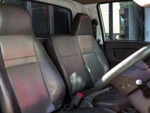 Hyundai H-100 Bakkie 2.6D deck (aircon) - Image 11
