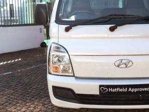 Hyundai H-100 Bakkie 2.6D deck (aircon) - Image 2