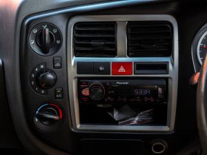 Hyundai H-100 Bakkie 2.6D deck (aircon) - Image 5