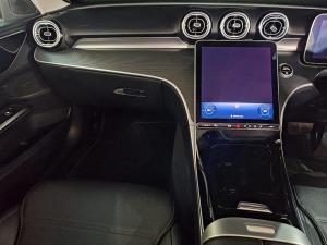 Mercedes-Benz C-Class C200 Avantgarde - Image 4