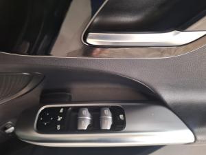 Mercedes-Benz C-Class C200 Avantgarde - Image 8