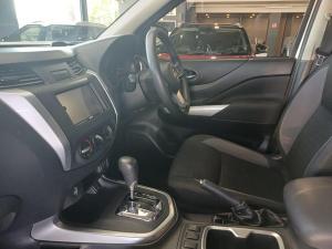 Nissan Navara 2.5DDTi double cab SE auto - Image 11