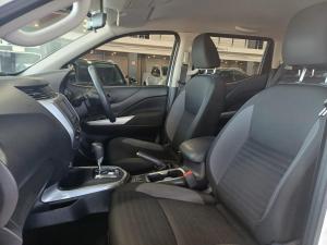 Nissan Navara 2.5DDTi double cab SE auto - Image 13