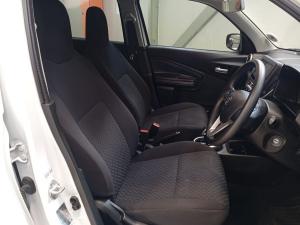 Toyota Vitz 1.0 XR auto - Image 13