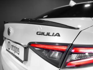 Alfa Romeo Giulia Quadrifoglio - Image 10