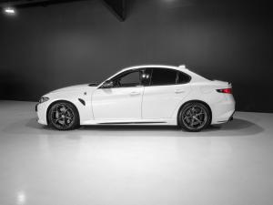 Alfa Romeo Giulia Quadrifoglio - Image 21