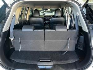 Nissan X-Trail 2.5 4x4 Acenta Tech - Image 16