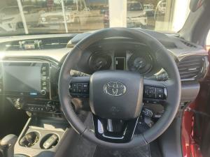 Toyota Hilux 2.8GD-6 double cab 4x4 Legend auto - Image 6