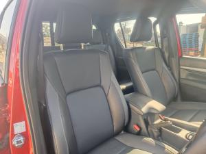 Toyota Hilux 2.8GD-6 double cab 4x4 Legend auto - Image 16