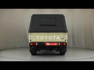 Toyota Land Cruiser 79 4.2D double cab - Image 5
