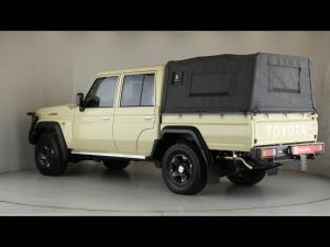 Toyota Land Cruiser 79 4.2D double cab - Image 8