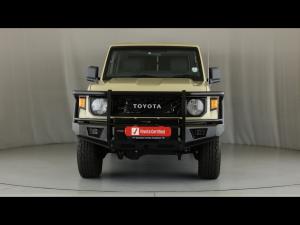 Toyota Land Cruiser 79 4.2D double cab - Image 4