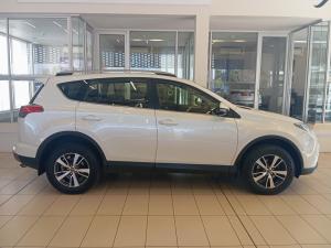 Toyota RAV4 2.0 GX - Image 3