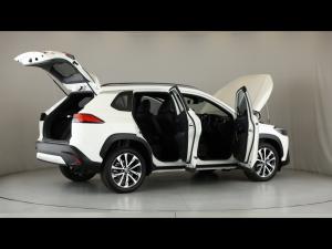 Toyota Corolla Cross 1.8 Hybrid XR - Image 16