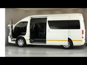 Toyota Hiace 2.5D-4D bus 14-seater GL - Image 11