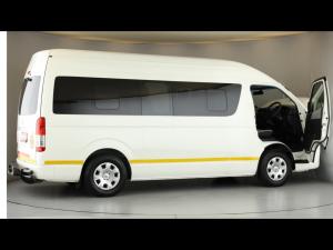 Toyota Hiace 2.5D-4D bus 14-seater GL - Image 16