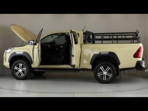 Toyota Hilux 2.4GD-6 Xtra cab Raider manual - Image 11