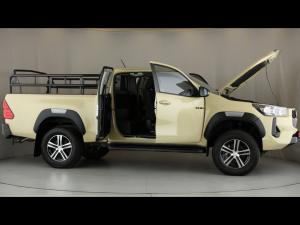 Toyota Hilux 2.4GD-6 Xtra cab Raider manual - Image 15