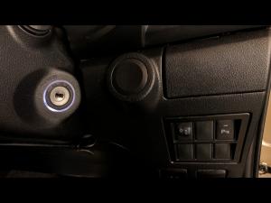 Toyota Hilux 2.4GD-6 Xtra cab Raider manual - Image 27
