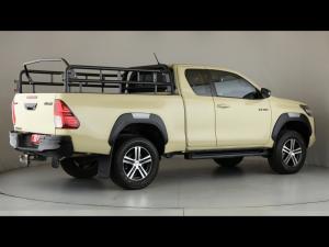 Toyota Hilux 2.4GD-6 Xtra cab Raider manual - Image 2