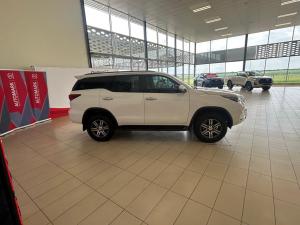 Toyota Fortuner 2.4GD-6 4x4 - Image 4