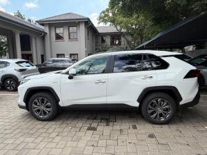 Toyota RAV4 2.5 VX Hybrid CVT E-FOUR - Image 3