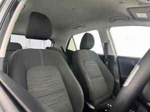 Kia Picanto 1.0 Street automatic - Image 19
