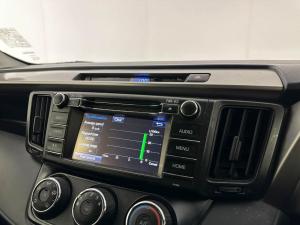 Toyota RAV4 2.0 GX automatic - Image 7