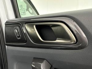 Ford Everest 3.2 Tdci LTD 4X4 automatic - Image 11