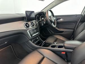 Mercedes-Benz GLA 200 automatic - Image 20