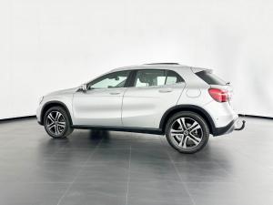 Mercedes-Benz GLA 200 automatic - Image 3