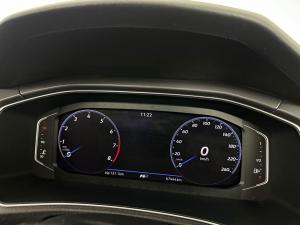 Volkswagen T-ROC 2.0 TSI 4M R-LINE DSG - Image 7