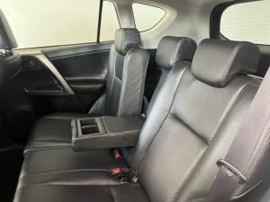 Toyota RAV4 2.0 GX auto - Image 7