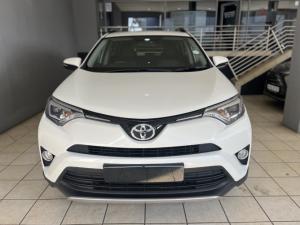 Toyota RAV4 2.0 GX auto - Image 9