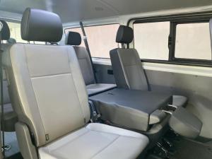 Volkswagen Transporter 2.0BiTDI crew bus LWB 4Motion 8-seater - Image 9