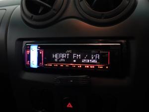 Nissan NP200 1.6i safety pack (aircon) - Image 12
