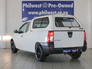 Nissan NP200 1.6i safety pack (aircon) - Image 4