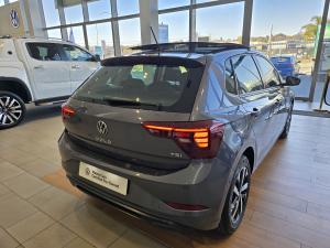 Volkswagen Polo hatch 1.0TSI Life auto - Image 10