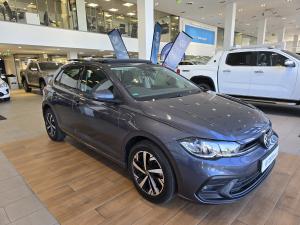 Volkswagen Polo hatch 1.0TSI Life auto - Image 12