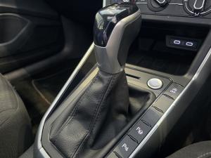 Volkswagen Polo hatch 1.0TSI Life auto - Image 7