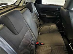 Suzuki Swift 1.2 GLX manual - Image 10