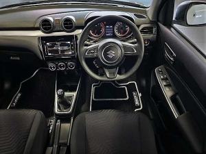 Suzuki Swift 1.2 GLX manual - Image 12