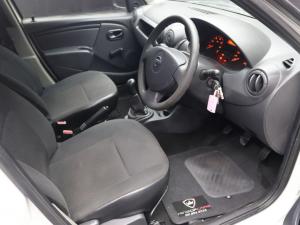 Nissan NP200 1.6i - Image 9