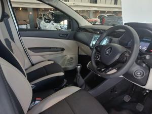 Renault Triber 1.0 Zen manual - Image 11