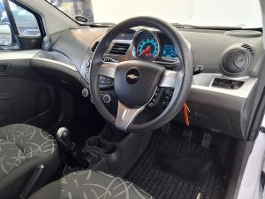 Chevrolet Spark 1.2 LS Black&White Edition - Image 11