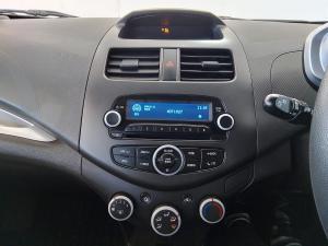 Chevrolet Spark 1.2 LS Black&White Edition - Image 14