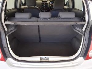Chevrolet Spark 1.2 LS Black&White Edition - Image 15