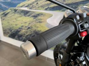 Triumph Bonneville T120 Black - Image 7